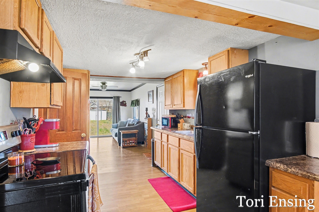 814 E Summit Street, Greenville, MI, 48838-1360