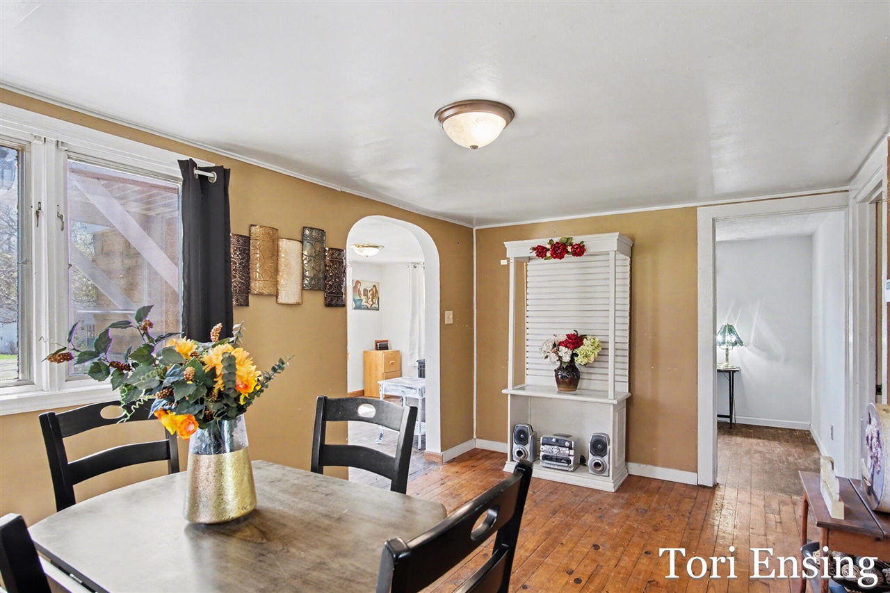 814 E Summit Street, Greenville, MI, 48838-1360