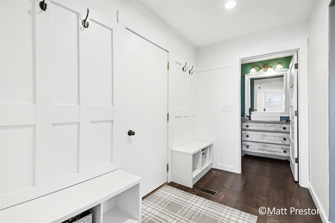 7707 Park Ridge Drive, Jenison, MI, 49428-9158