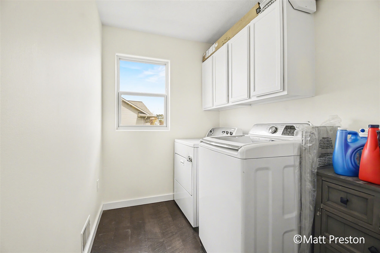 7707 Park Ridge Drive, Jenison, MI, 49428-9158