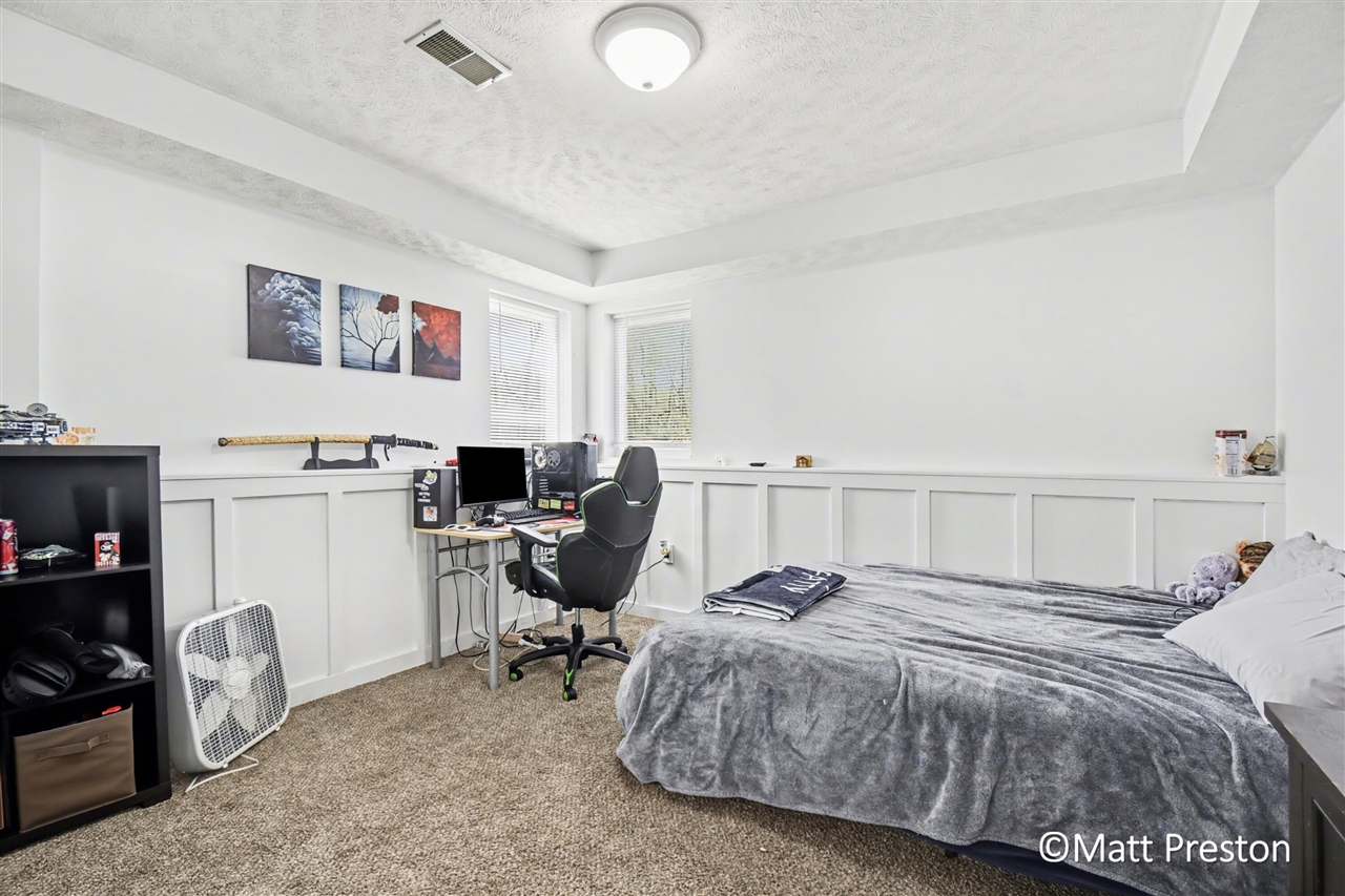 7707 Park Ridge Drive, Jenison, MI, 49428-9158