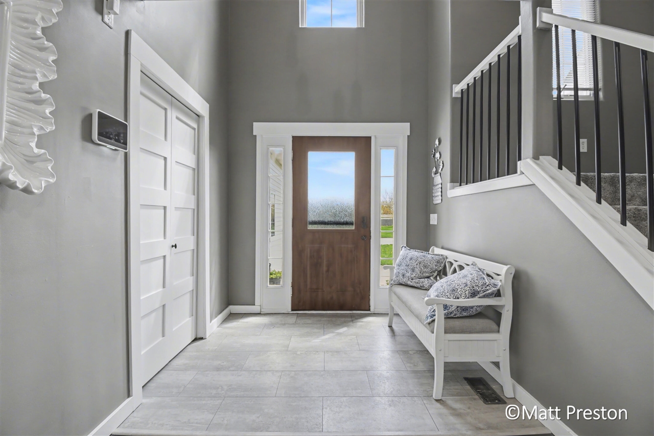 7707 Park Ridge Drive, Jenison, MI, 49428-9158