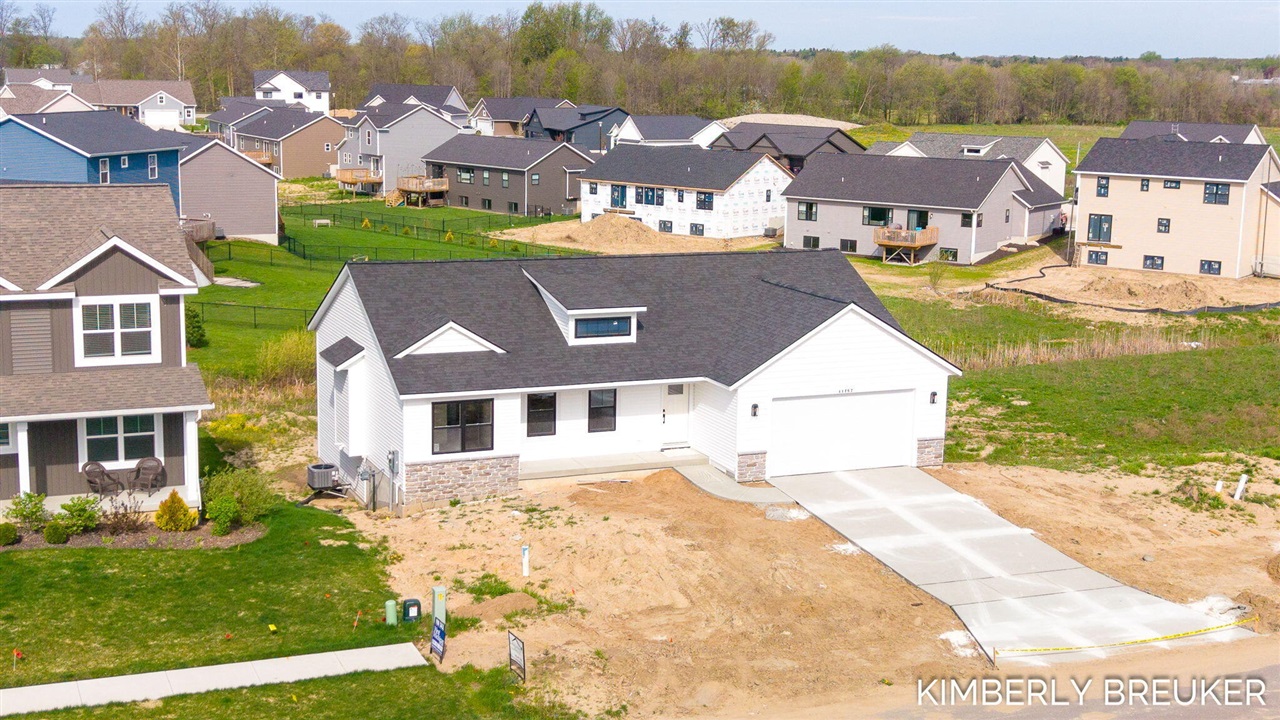 11767 Everett Avenue, Allendale, MI, 49401-7439