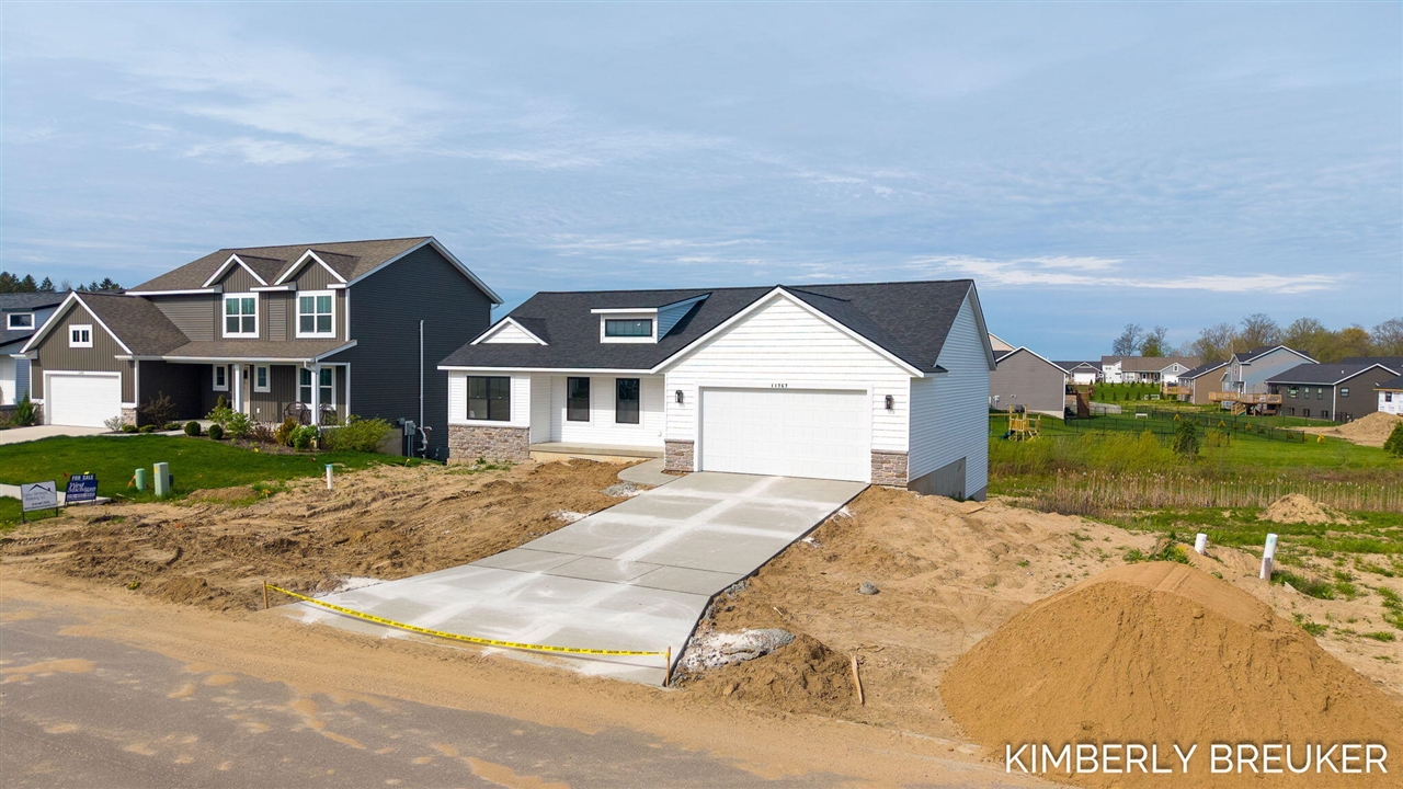 11767 Everett Avenue, Allendale, MI, 49401-7439