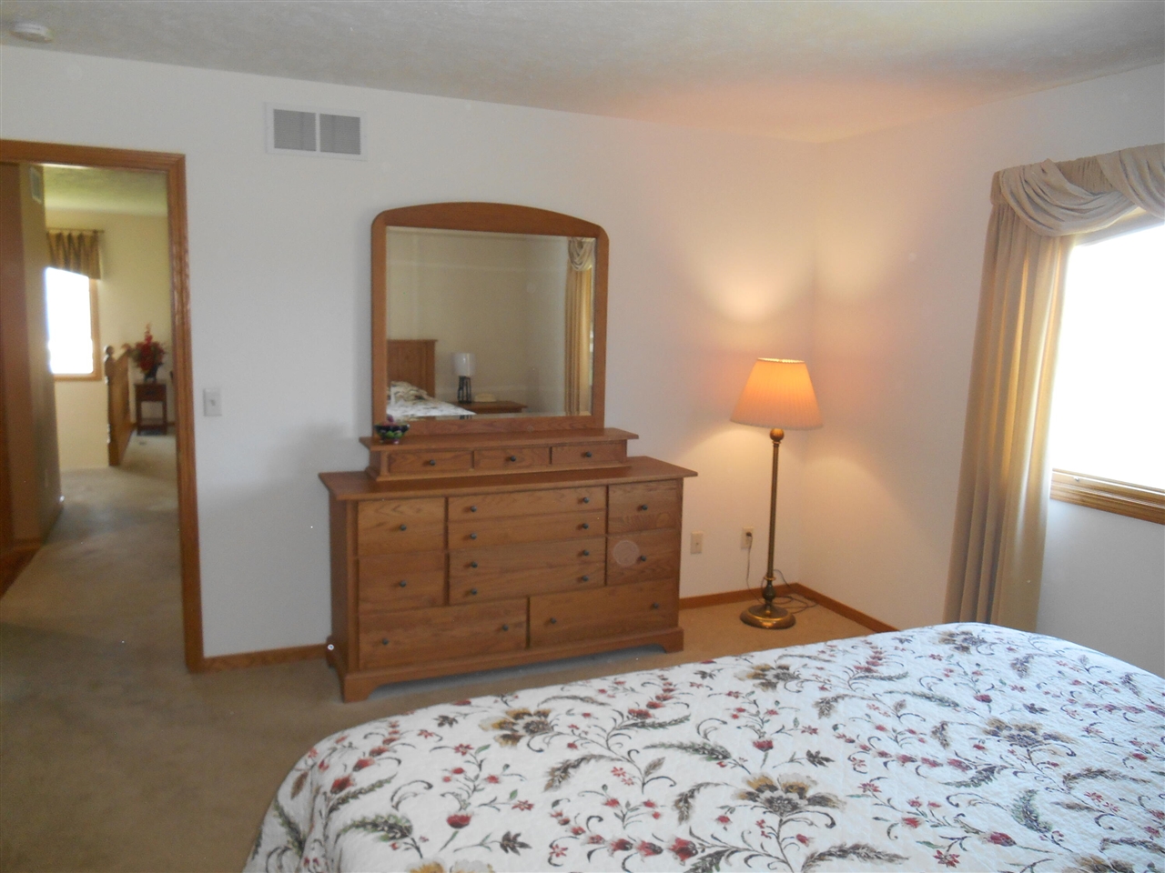 49 Newcastle Drive, Zeeland, MI, 49464-9492