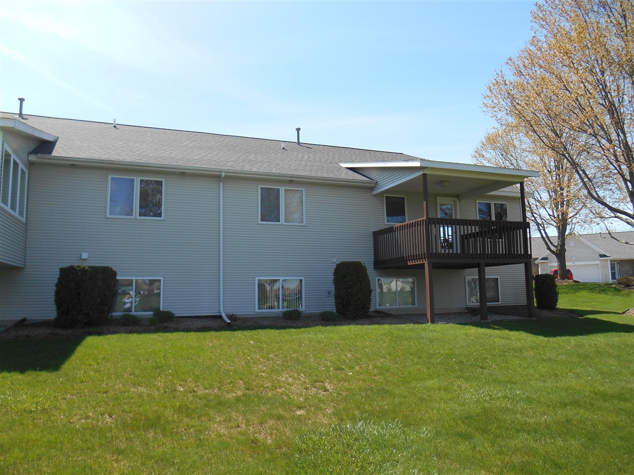 49 Newcastle Drive, Zeeland, MI, 49464-9492