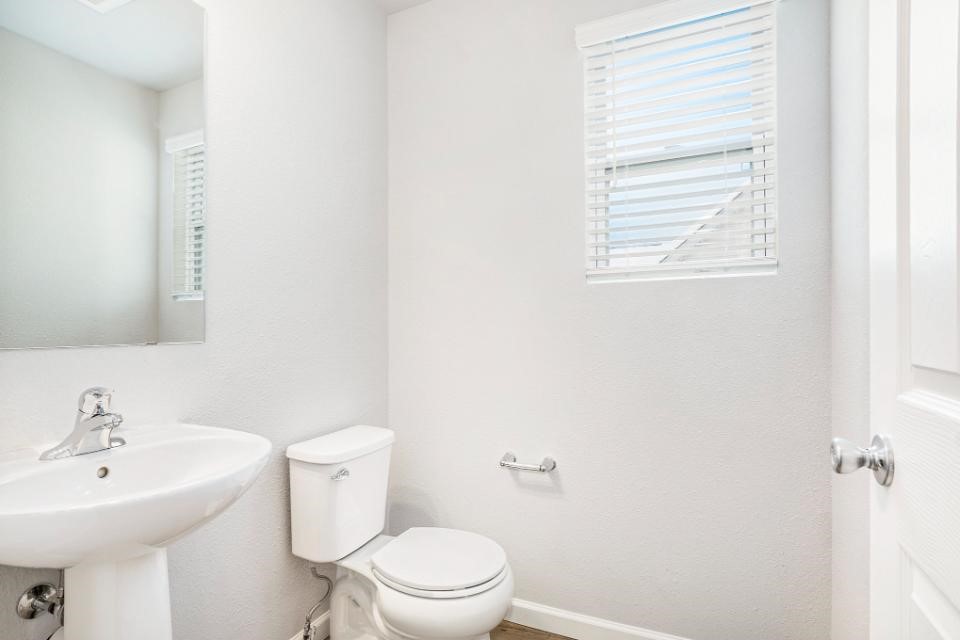 10130 Kearns Court, Portage, MI, 49024-6828