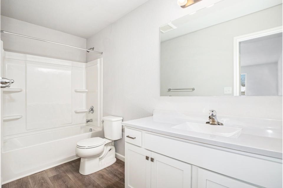 10130 Kearns Court, Portage, MI, 49024-6828