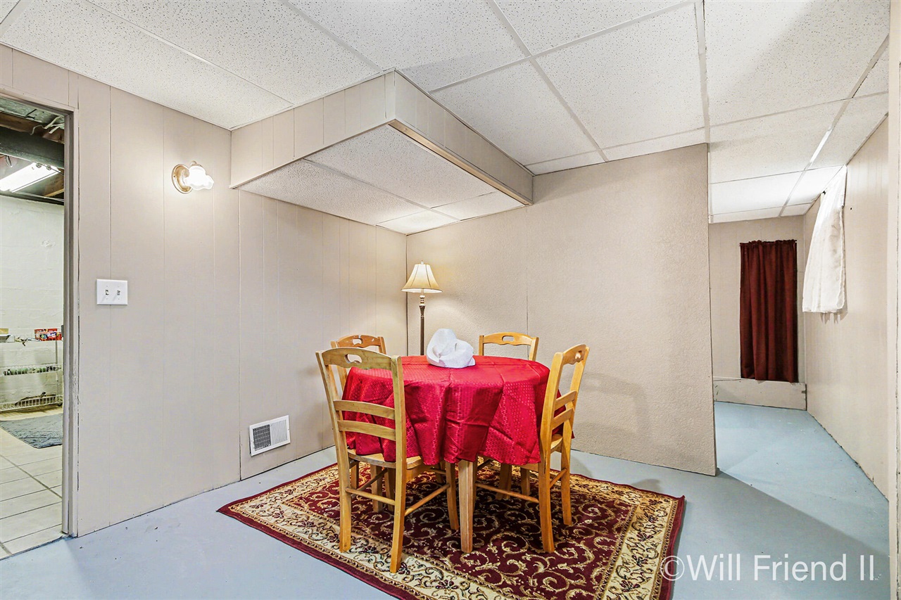 146 40th Street, Grand Rapids, MI, 49548-3108