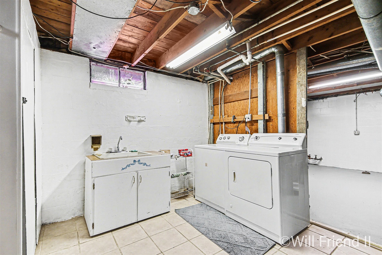 146 40th Street, Grand Rapids, MI, 49548-3108