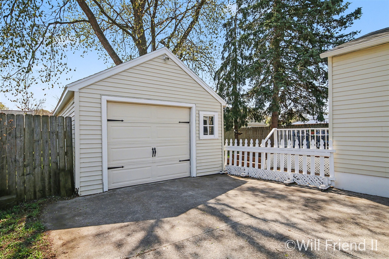 146 40th Street, Grand Rapids, MI, 49548-3108