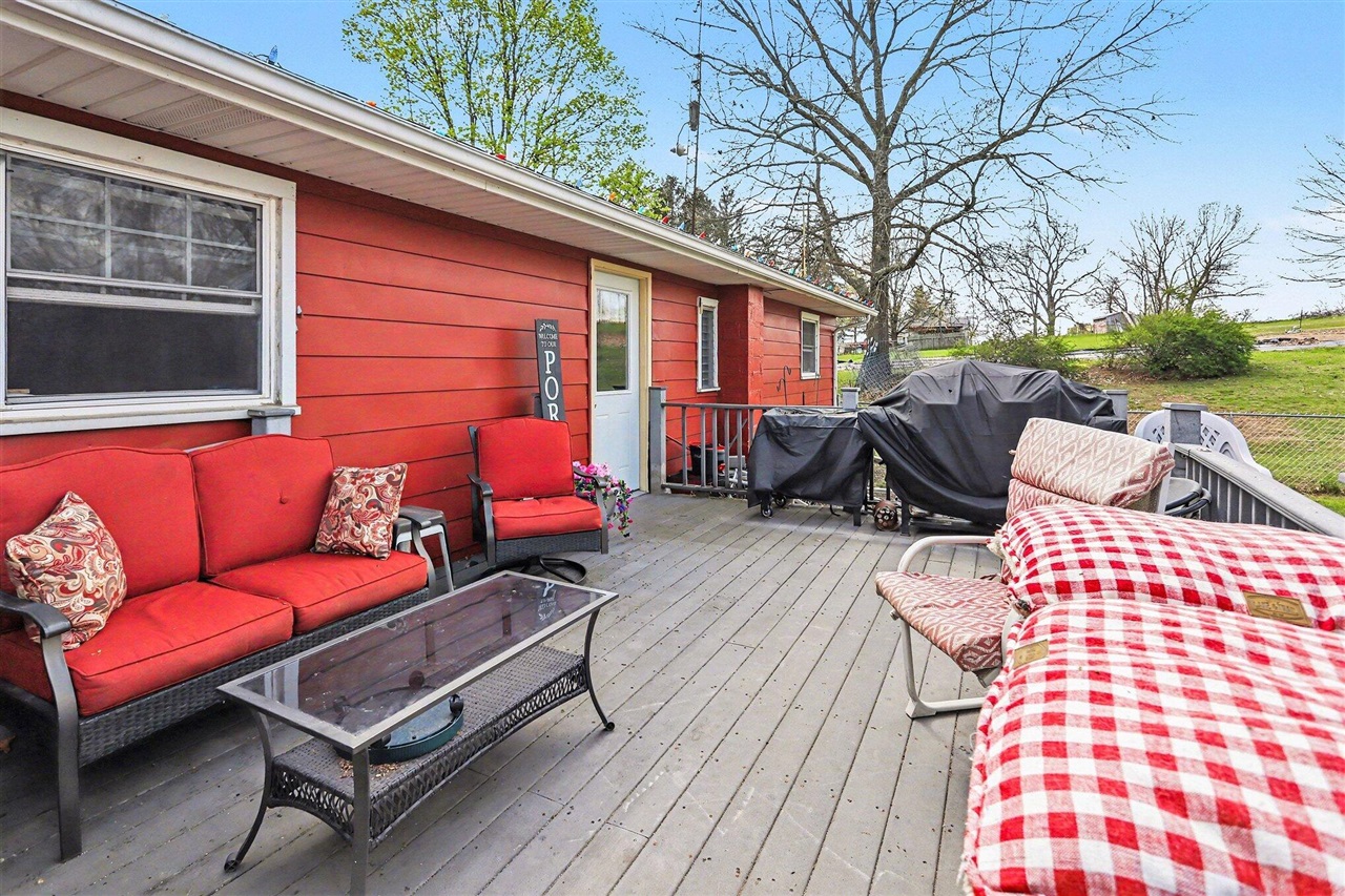 7511 E Drive, Battle Creek, MI, 49014-8255