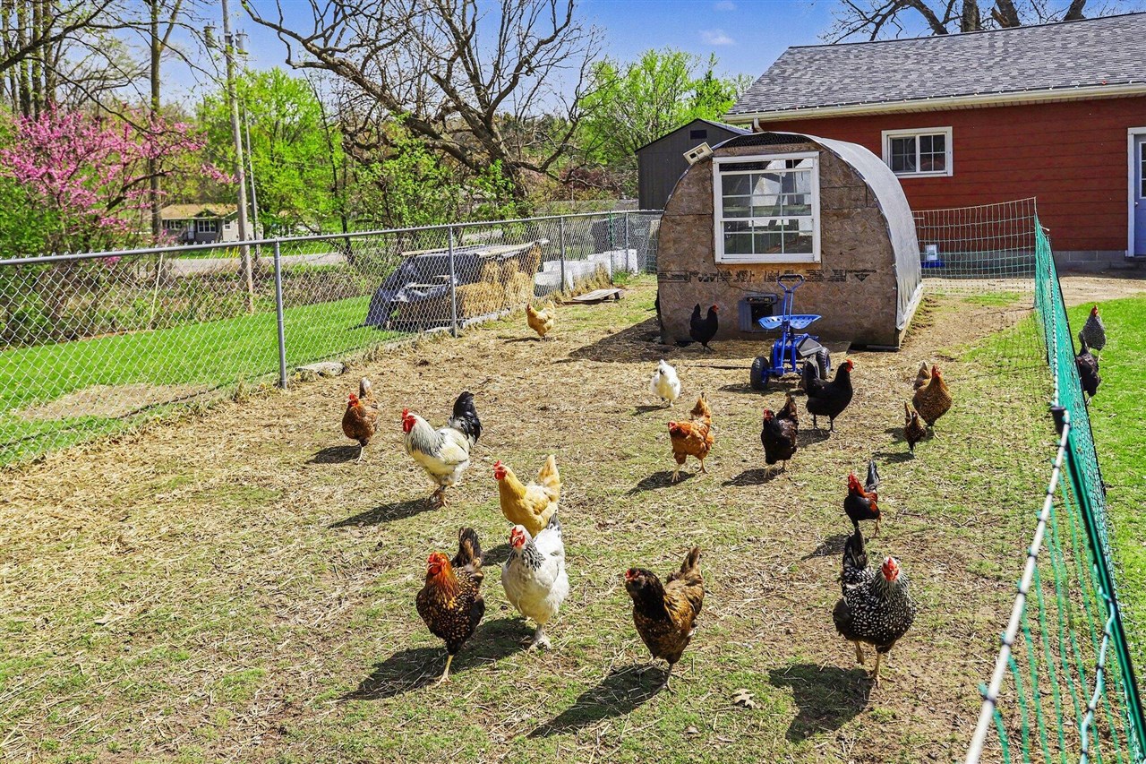 7511 E Drive, Battle Creek, MI, 49014-8255