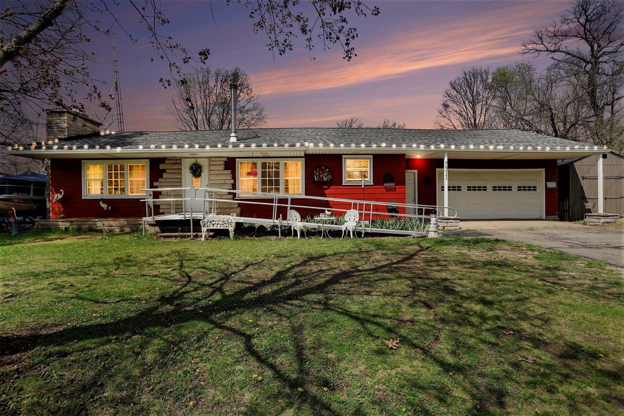 7511 E Drive, Battle Creek, MI, 49014-8255