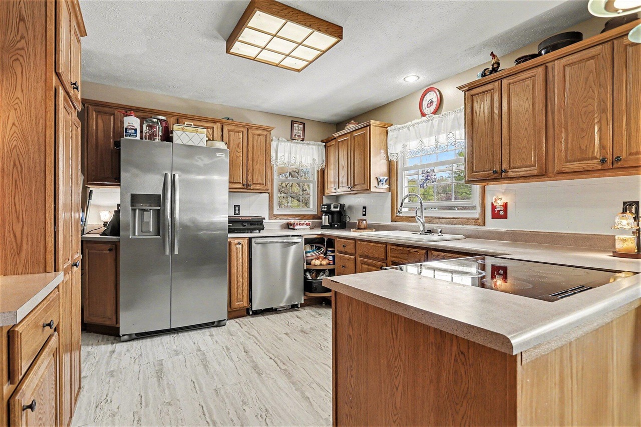 7511 E Drive, Battle Creek, MI, 49014-8255