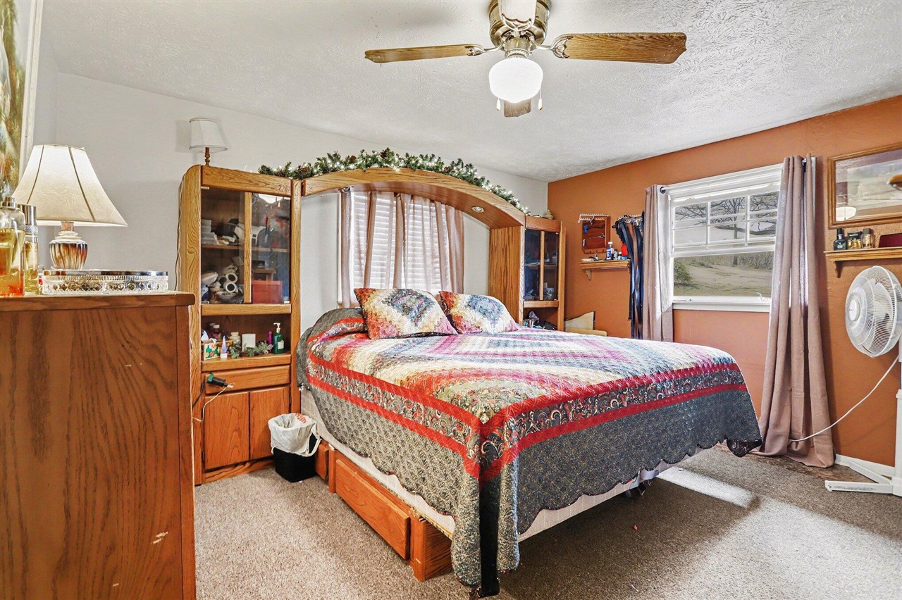 7511 E Drive, Battle Creek, MI, 49014-8255