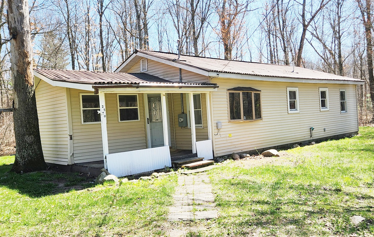 2570 S Walnut Avenue, White Cloud, MI, 49349-9332