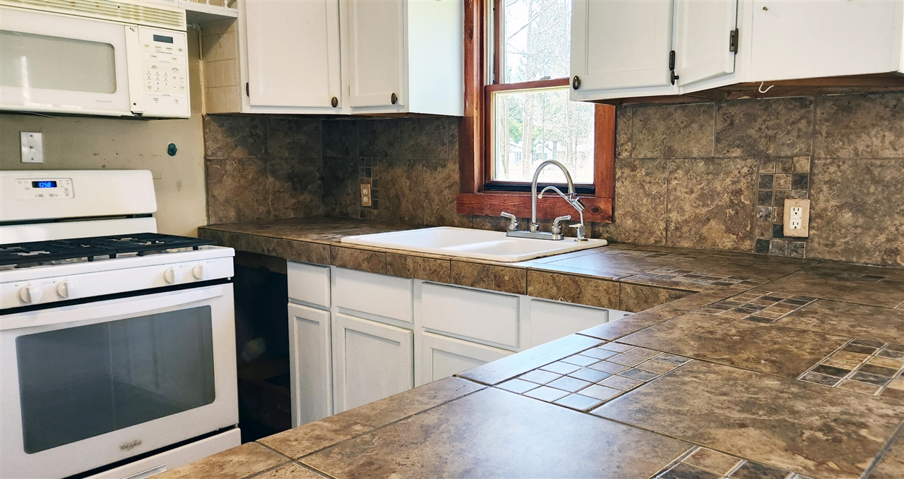 2570 S Walnut Avenue, White Cloud, MI, 49349-9332