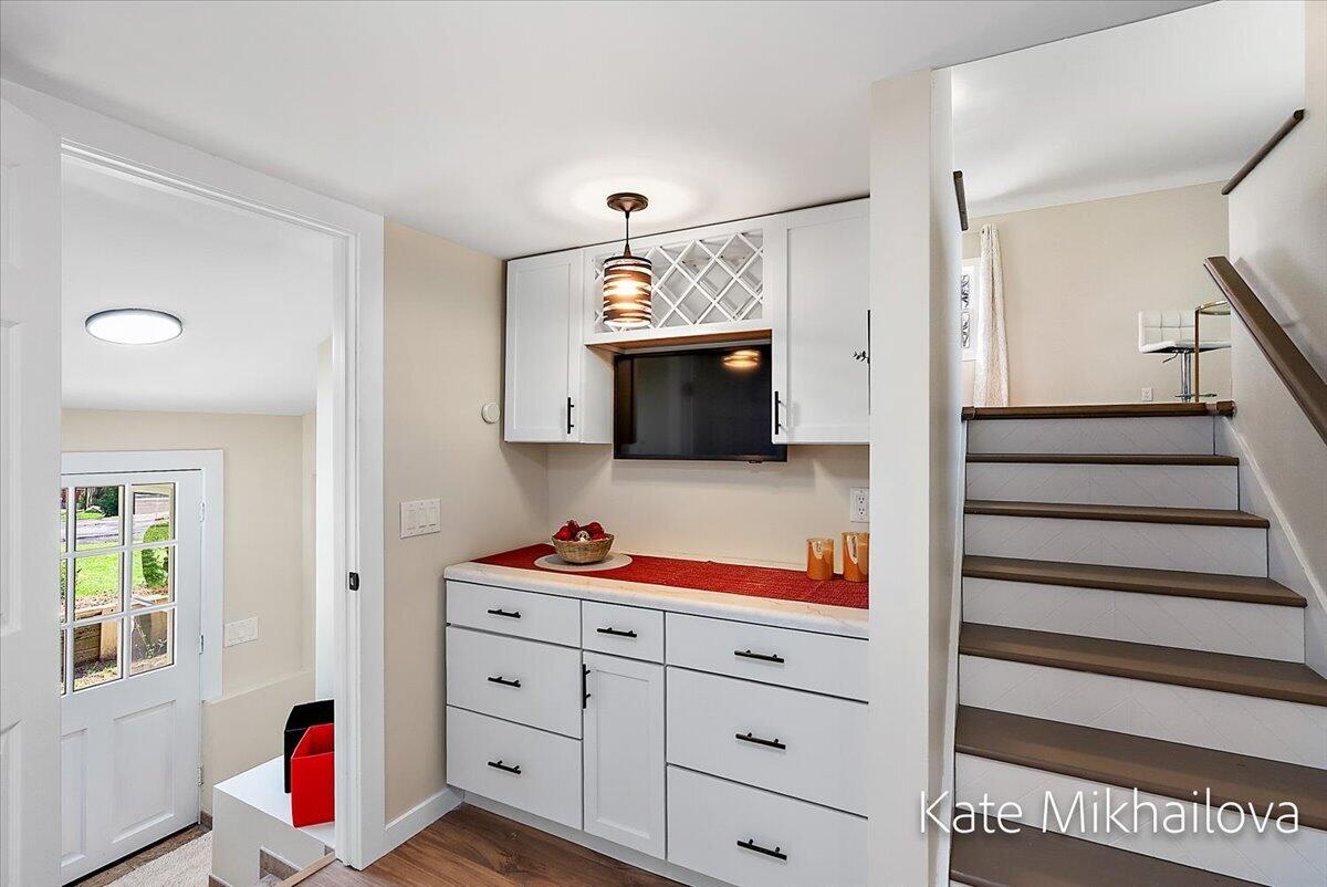 126 Blanche Avenue, Kalamazoo, MI, 49001-5305