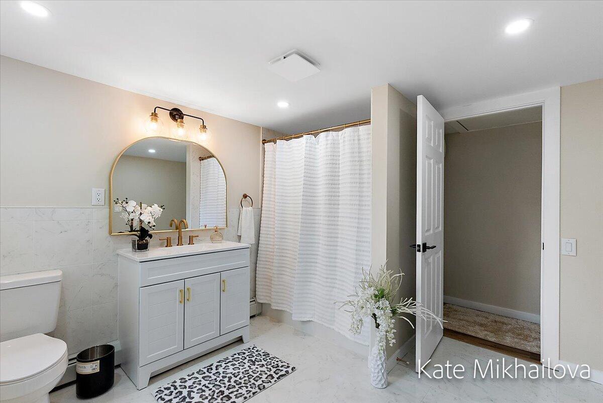 126 Blanche Avenue, Kalamazoo, MI, 49001-5305