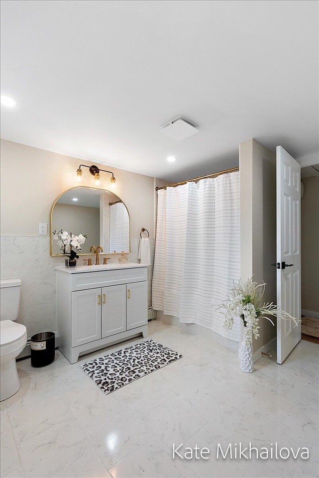 126 Blanche Avenue, Kalamazoo, MI, 49001-5305