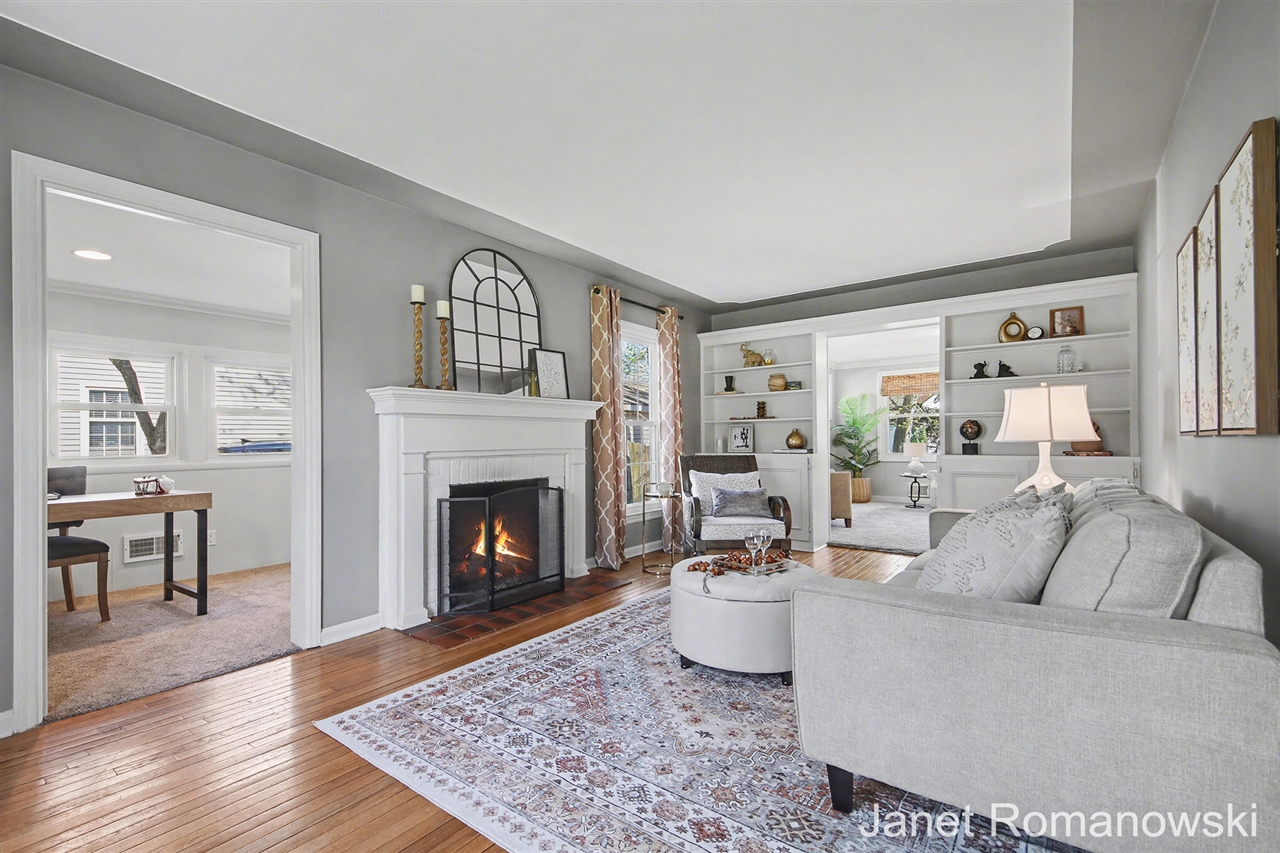 2126 Englewood Drive, Grand Rapids, MI, 49506-4512