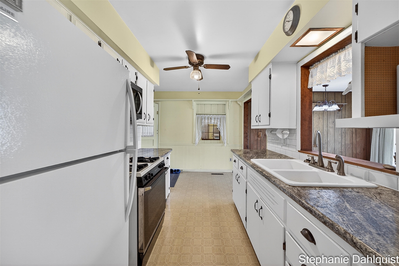1415 Woodhaven Street, Muskegon, MI, 49445-2559