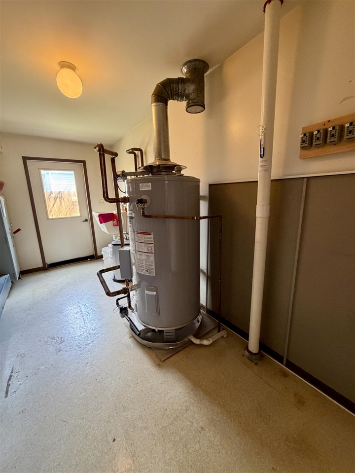 682 W Middle Street UNIT&nbsp;UNIT&nbsp;#4, Chelsea, MI, 48118-1318