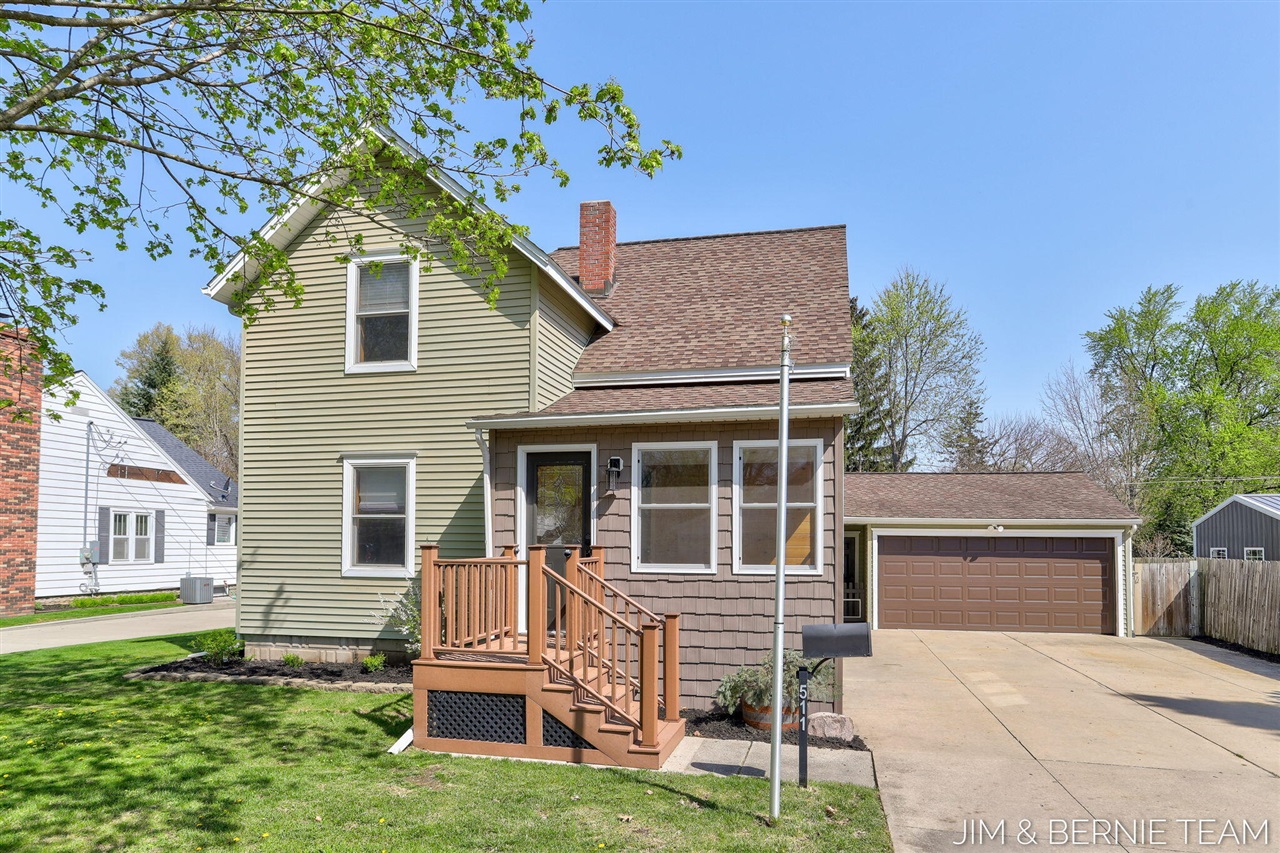 511 W Clinton Street, Hastings, MI, 49058-2127