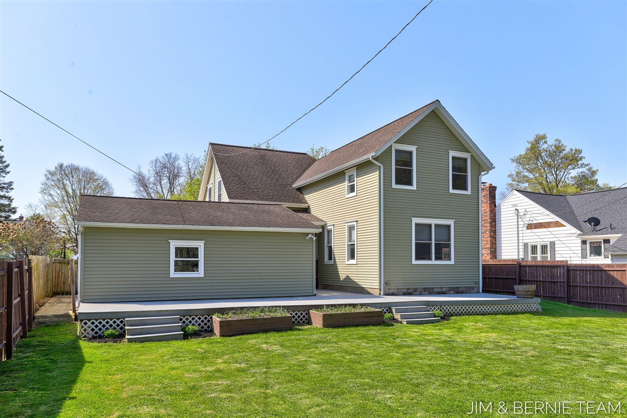 511 W Clinton Street, Hastings, MI, 49058-2127