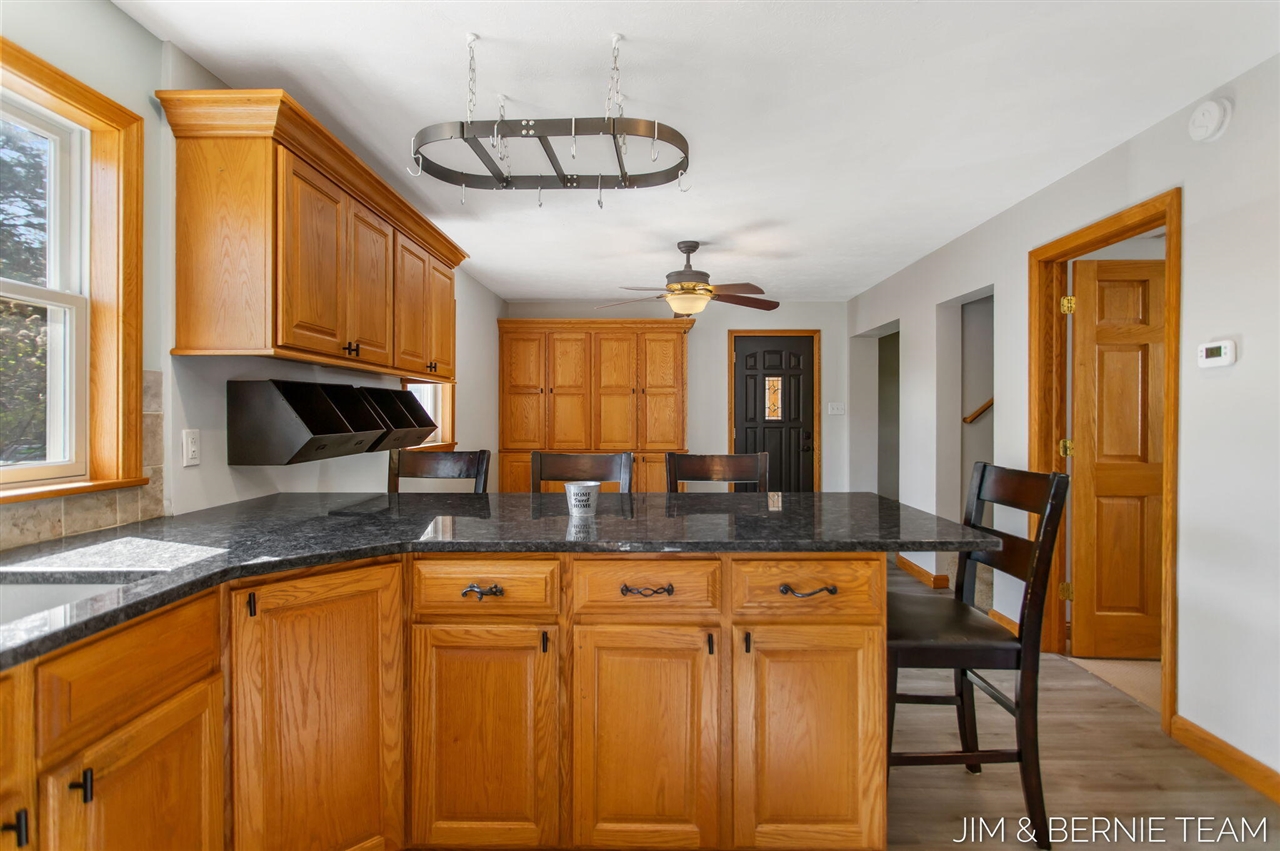 511 W Clinton Street, Hastings, MI, 49058-2127