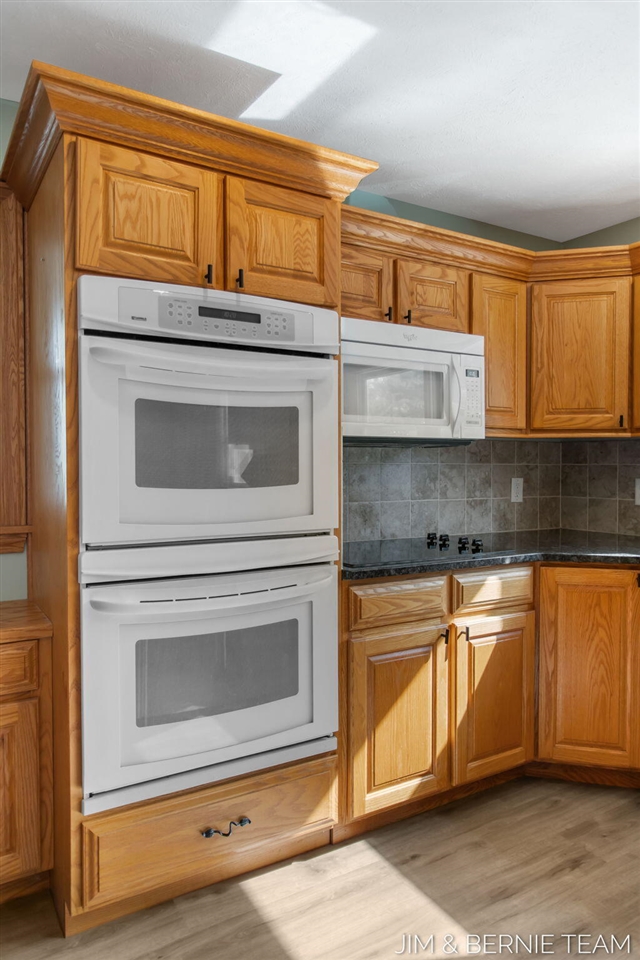 511 W Clinton Street, Hastings, MI, 49058-2127