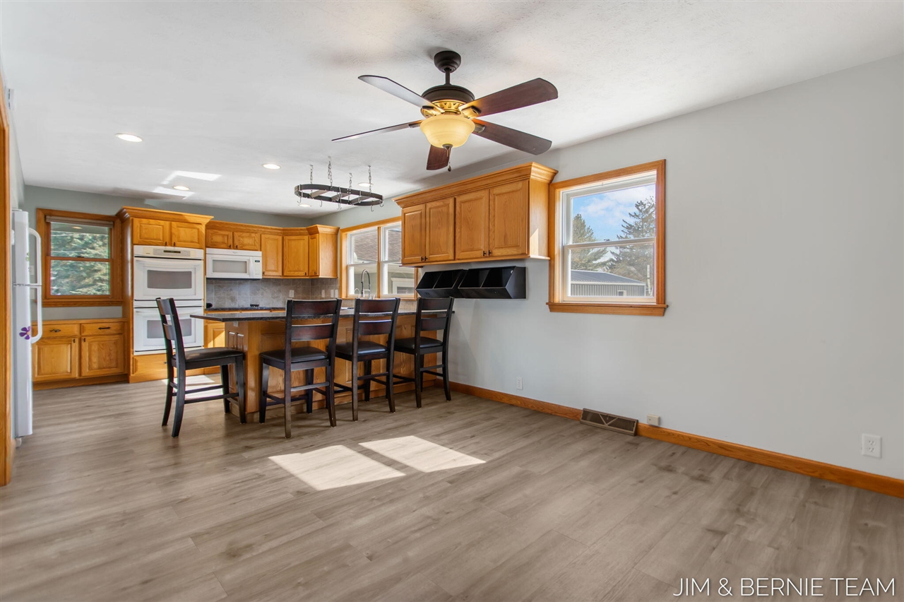 511 W Clinton Street, Hastings, MI, 49058-2127