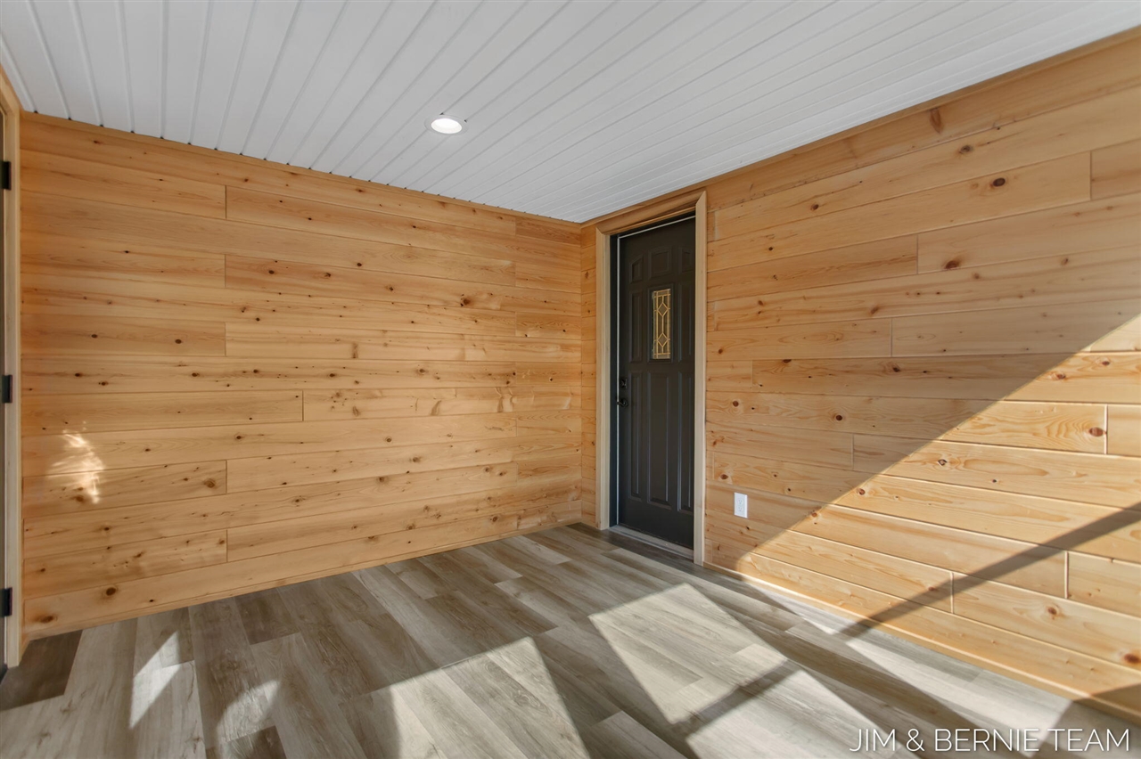 511 W Clinton Street, Hastings, MI, 49058-2127