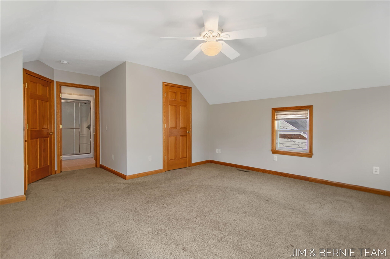 511 W Clinton Street, Hastings, MI, 49058-2127