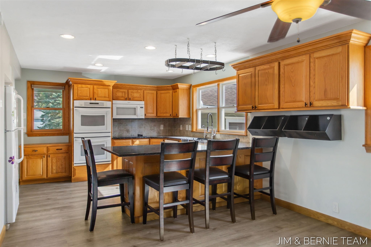 511 W Clinton Street, Hastings, MI, 49058-2127