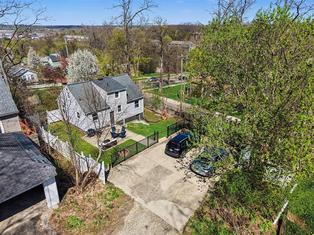 956 College Avenue, Grand Rapids, MI, 49503-1774