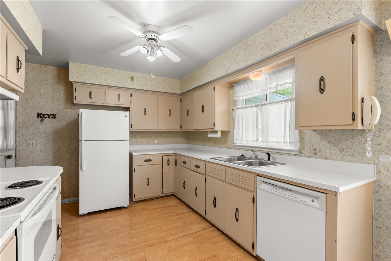 415 Marigold Avenue, Portage, MI, 49002-6257