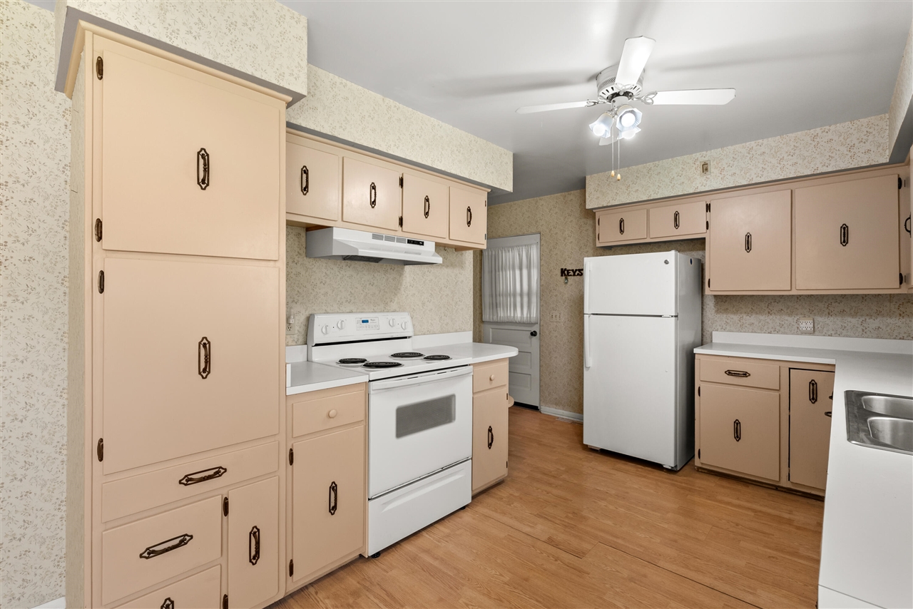 415 Marigold Avenue, Portage, MI, 49002-6257