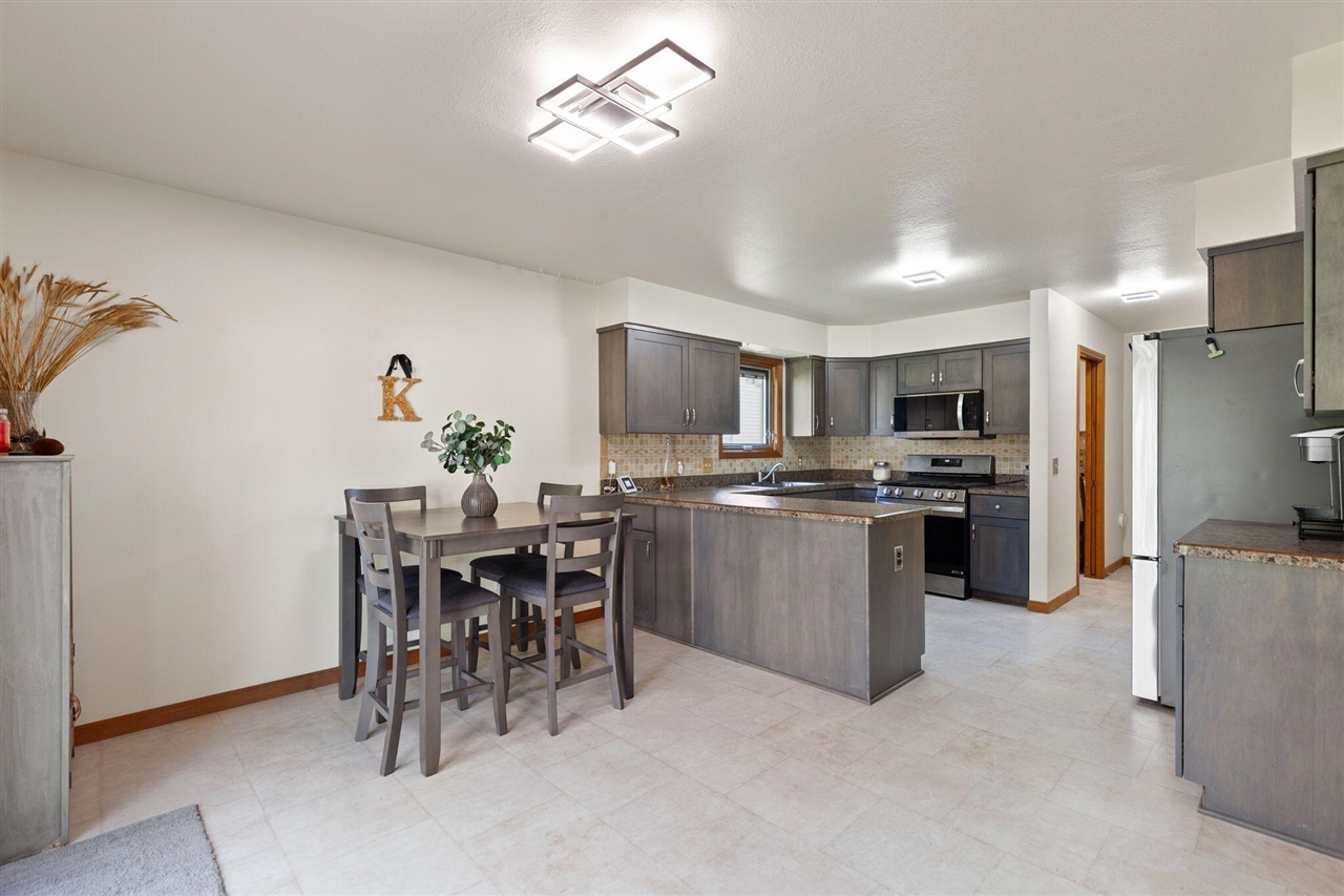 841 Scarlet Oak Drive, Monroe, MI, 48162-3482
