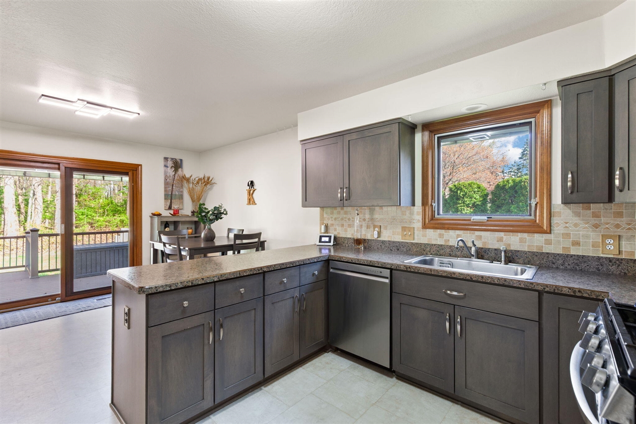 841 Scarlet Oak Drive, Monroe, MI, 48162-3482