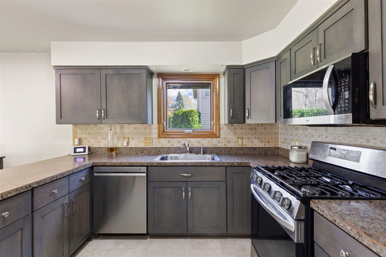 841 Scarlet Oak Drive, Monroe, MI, 48162-3482