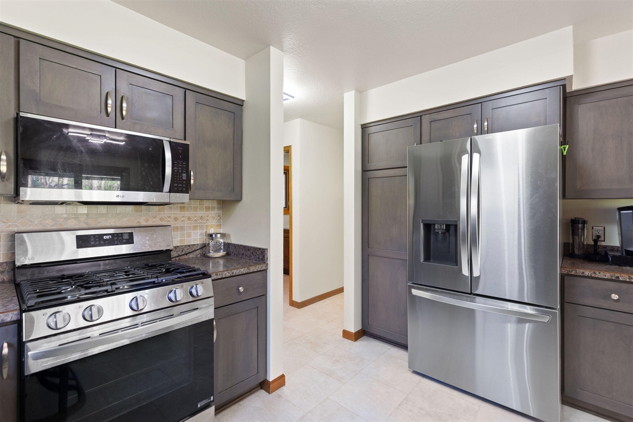 841 Scarlet Oak Drive, Monroe, MI, 48162-3482