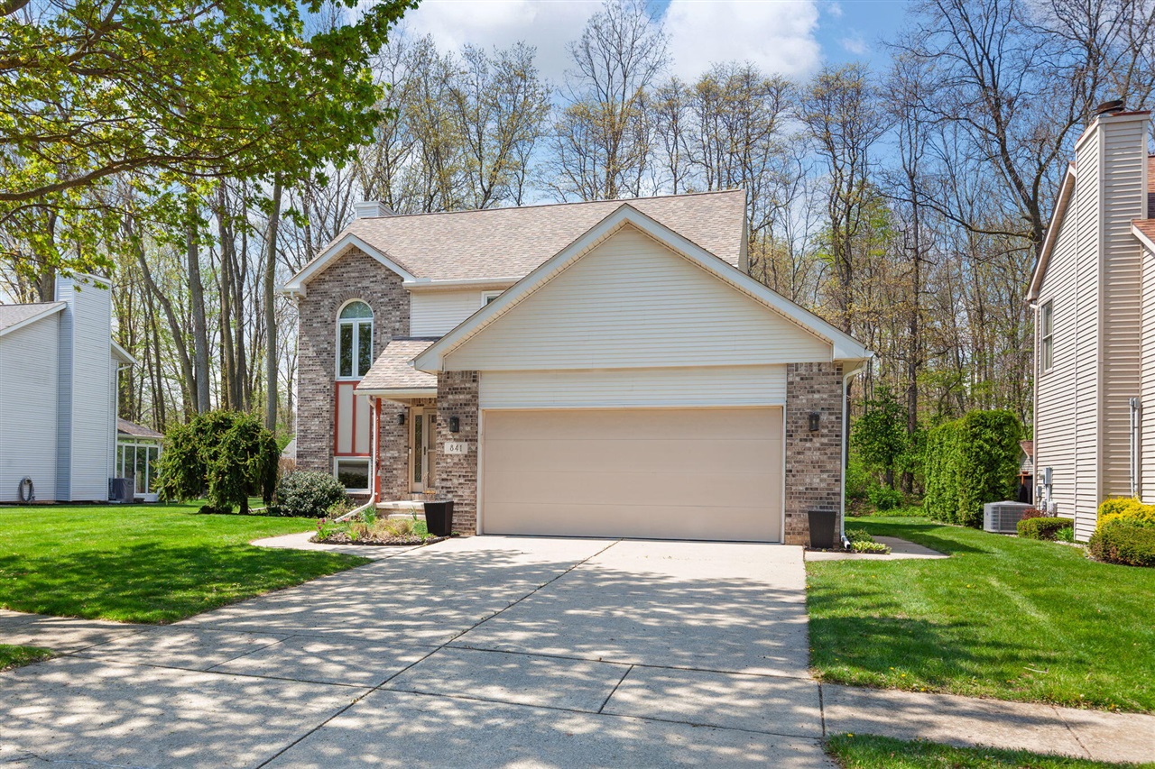 841 Scarlet Oak Drive, Monroe, MI, 48162-3482