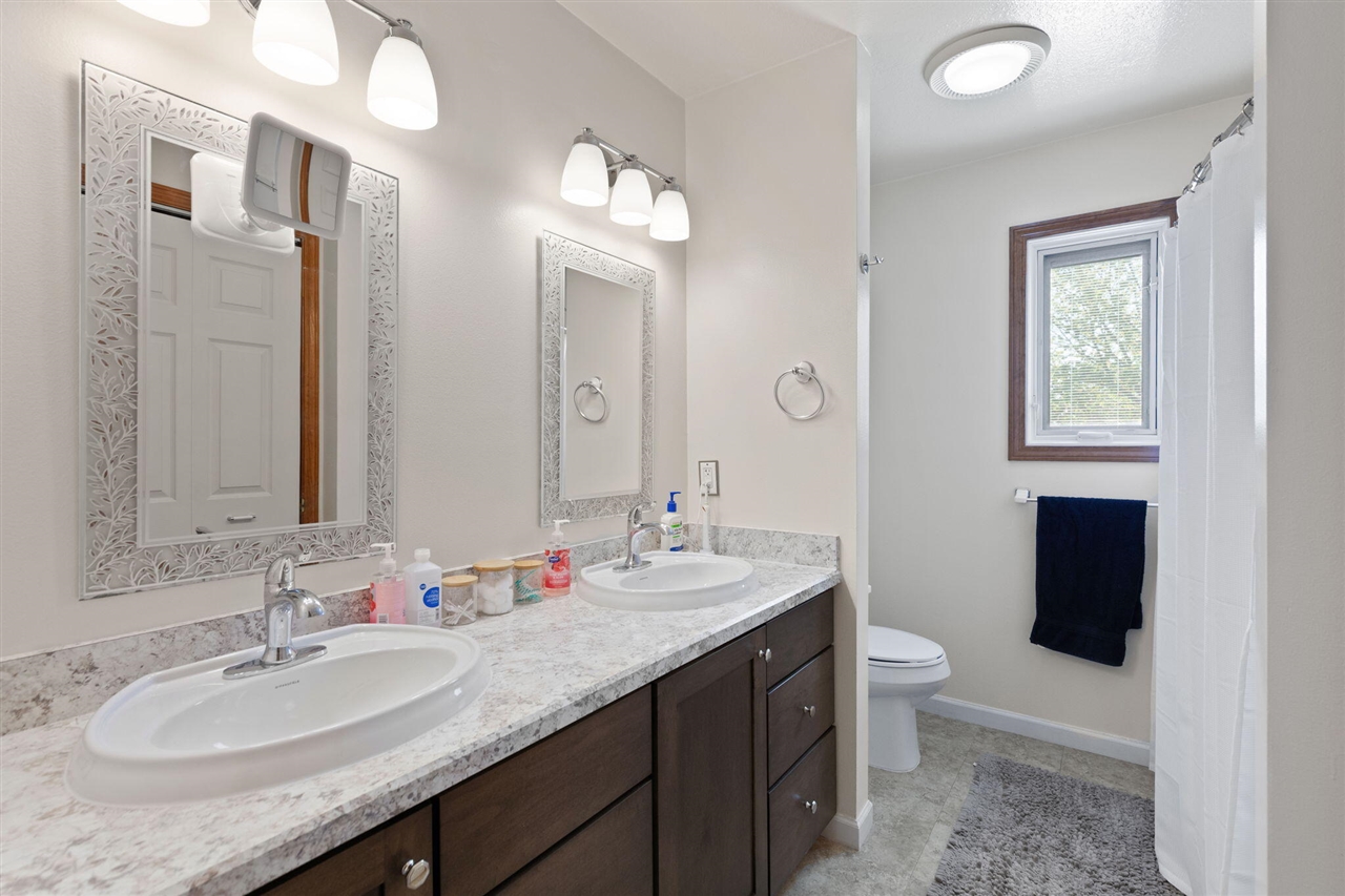841 Scarlet Oak Drive, Monroe, MI, 48162-3482