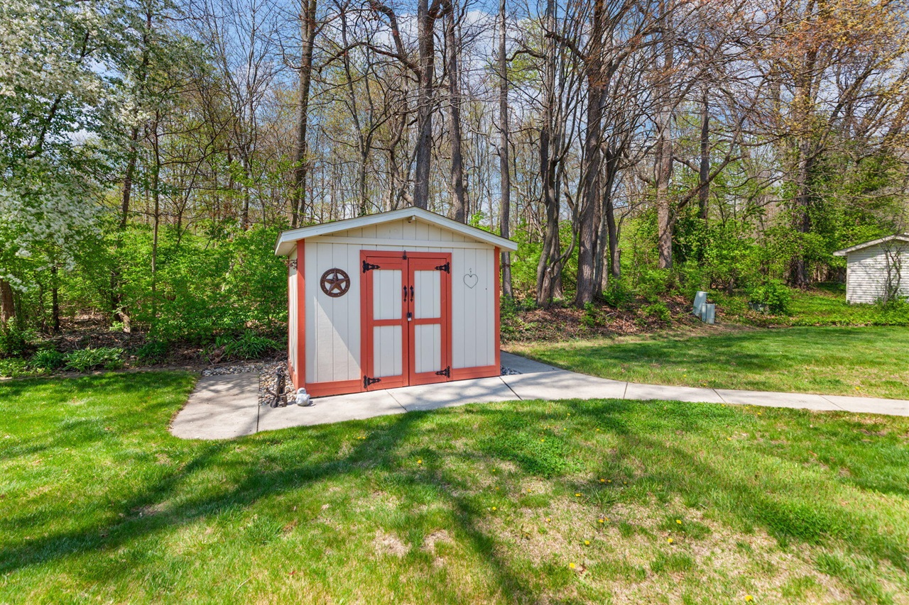 841 Scarlet Oak Drive, Monroe, MI, 48162-3482