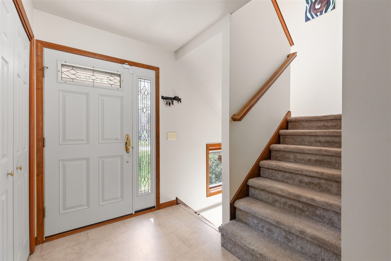 841 Scarlet Oak Drive, Monroe, MI, 48162-3482