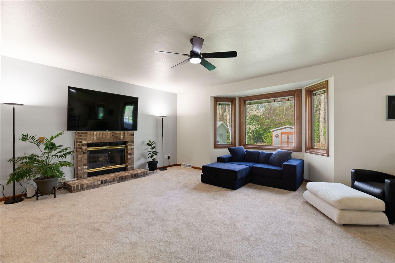 841 Scarlet Oak Drive, Monroe, MI, 48162-3482