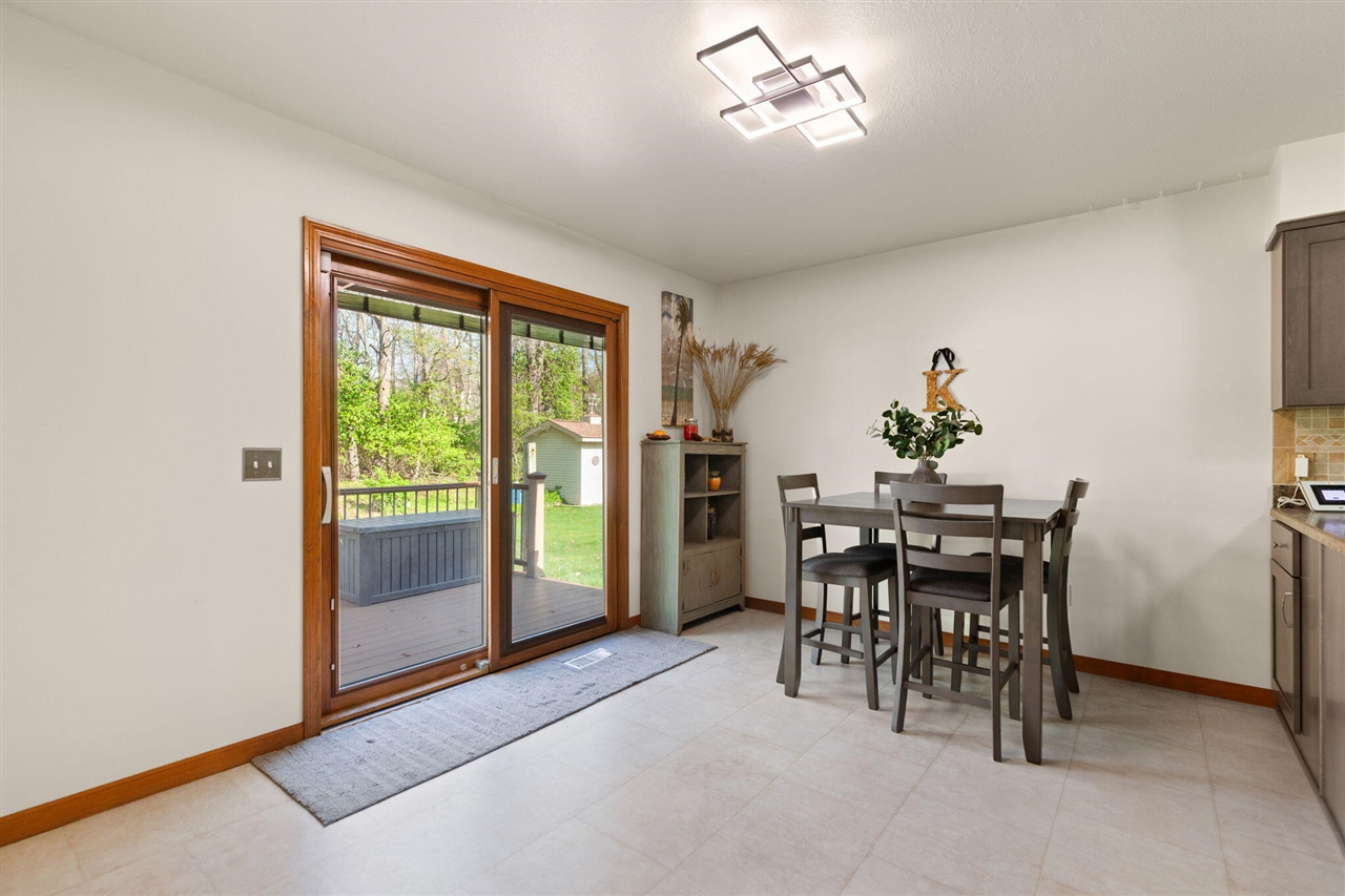 841 Scarlet Oak Drive, Monroe, MI, 48162-3482