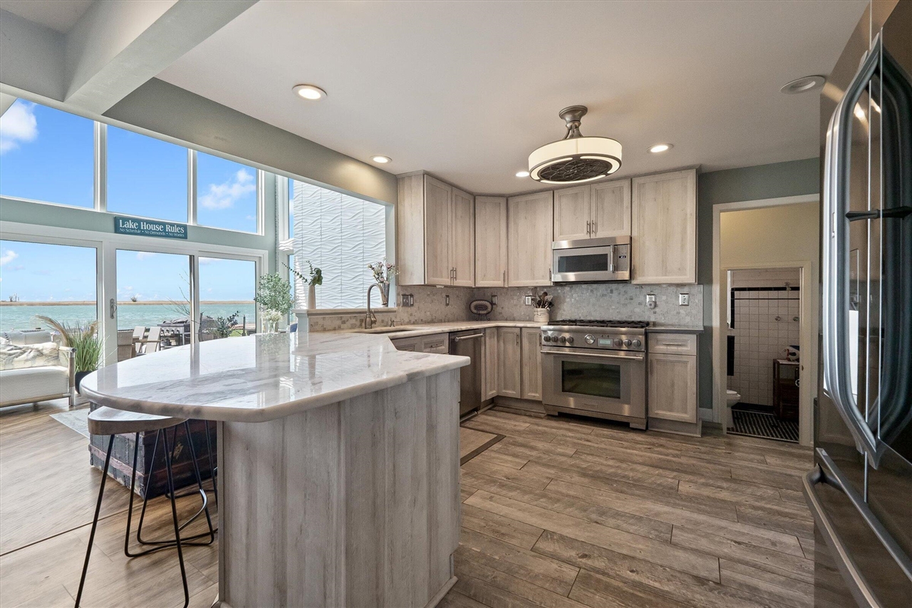 8115 Colony Drive, Update, MI, 48001-4118